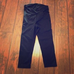 Maternity workout Crops